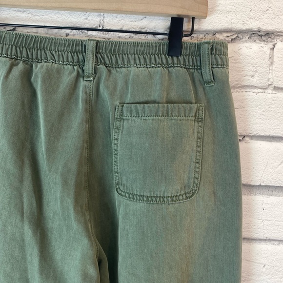 Aerie Womens Cropped Utility Pants Unfinished Hem Elastic Waist Size Medium EUC - Picture 6 of 7